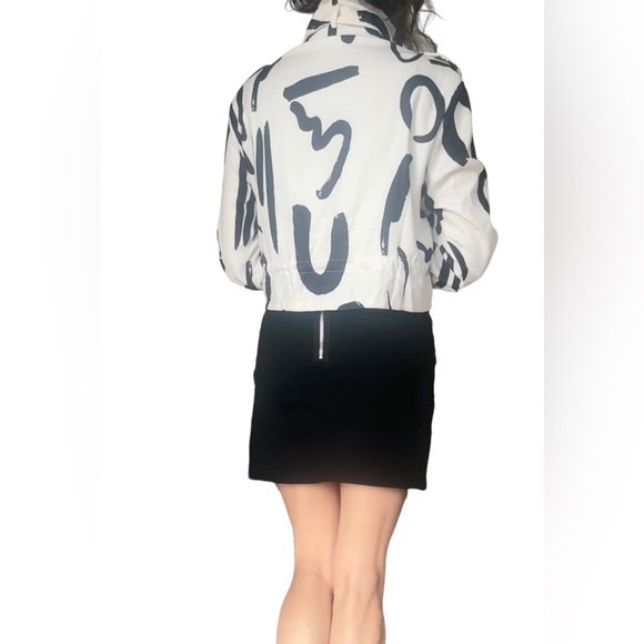 BCBGeneration Black Bandage Mini skirt with exposed silver zipper- Size 6 - Picture 4 of 10